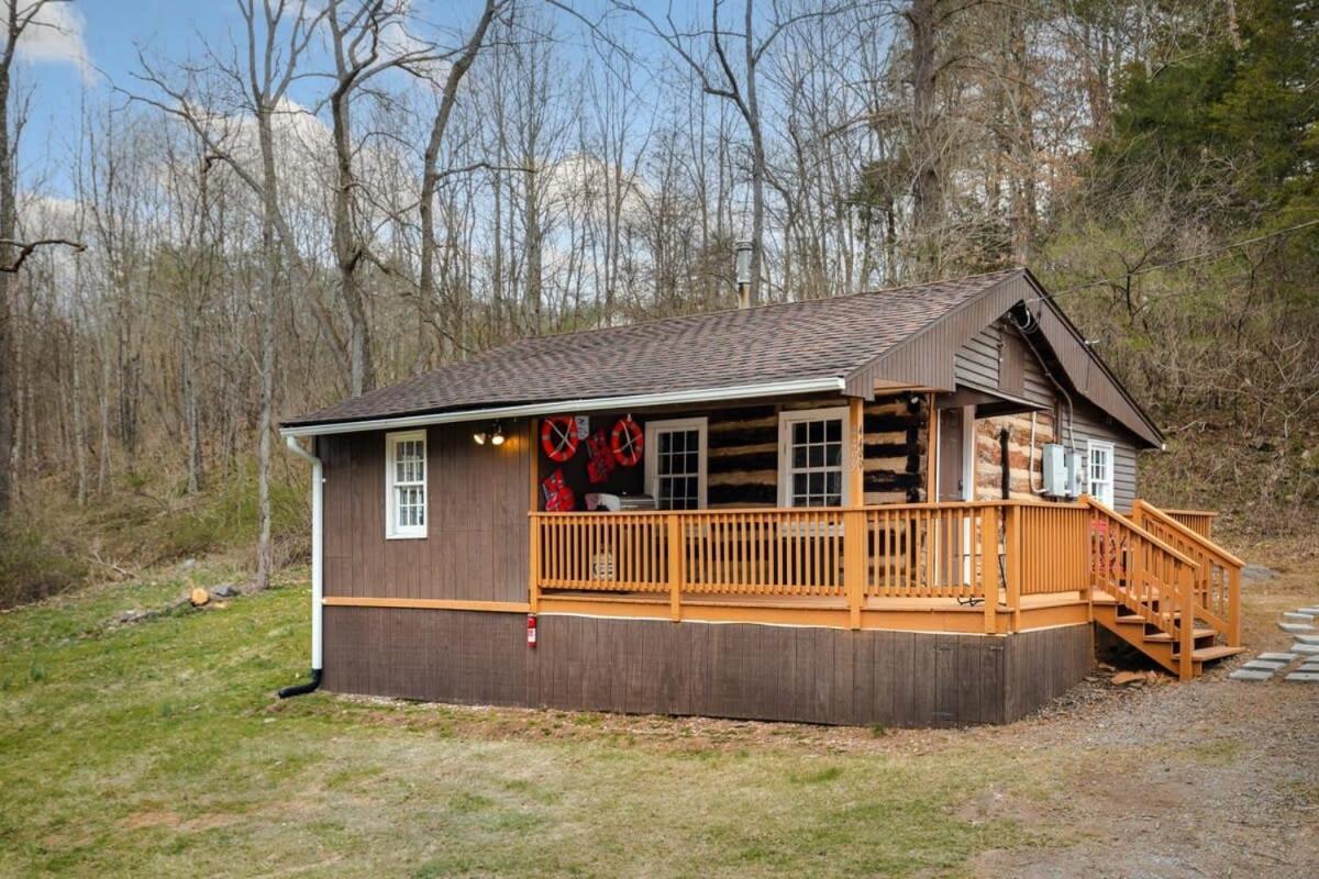 Creekside Cabin W Hot Tub, Fire Pit, Grill, Wifi! 베시 외부 사진