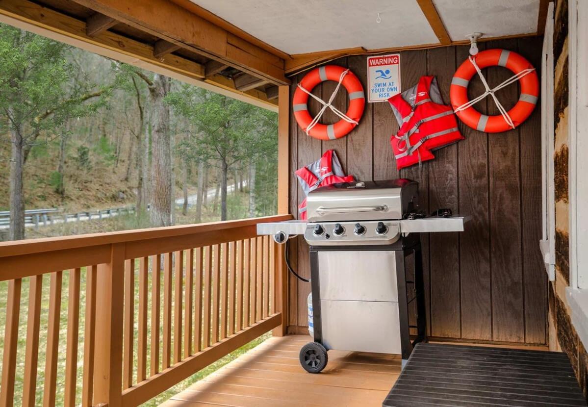 Creekside Cabin W Hot Tub, Fire Pit, Grill, Wifi! 베시 외부 사진
