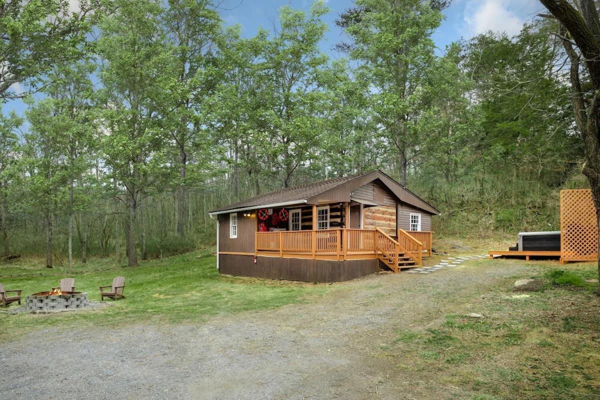 Creekside Cabin W Hot Tub, Fire Pit, Grill, Wifi! 베시 외부 사진